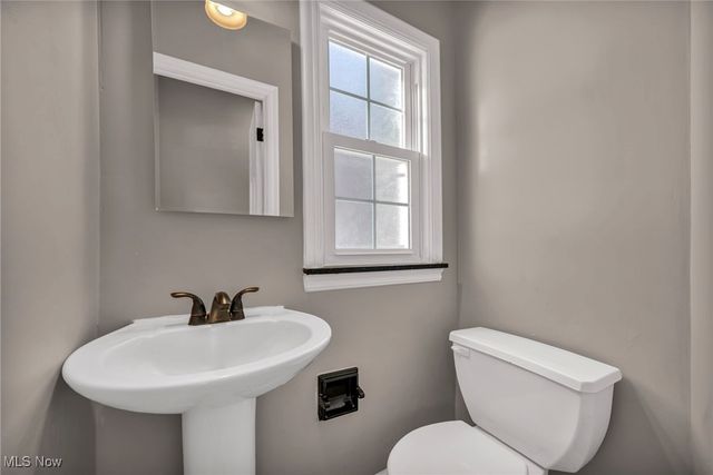 3631 Washington Boulevard, Cleveland Heights, OH 44118