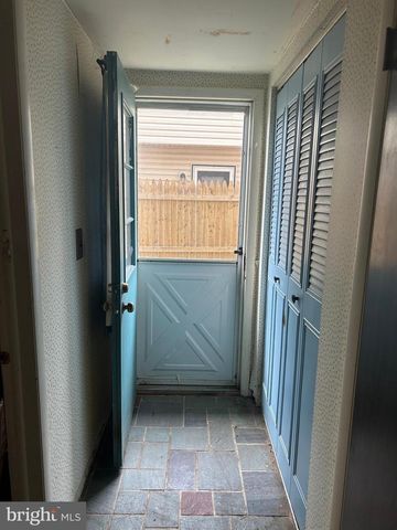 345 WISTERIA AVE, Reading, PA 19606