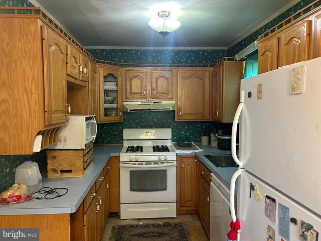 345 WISTERIA AVE, Reading, PA 19606