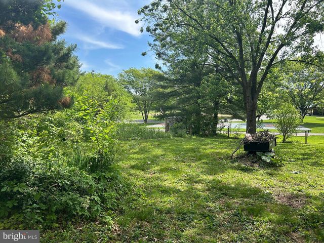 345 WISTERIA AVE, Reading, PA 19606
