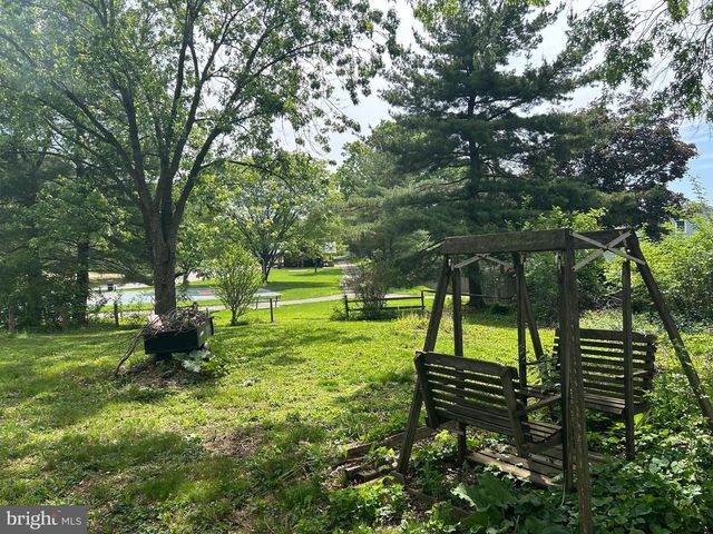 345 WISTERIA AVE, Reading, PA 19606