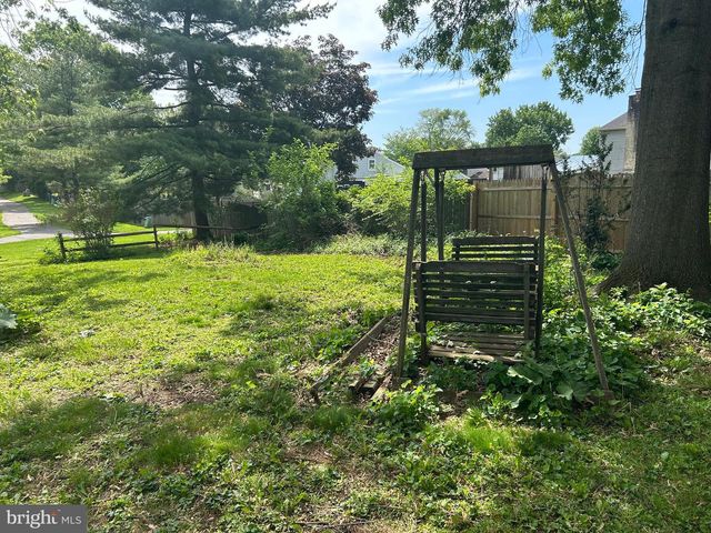 345 WISTERIA AVE, Reading, PA 19606