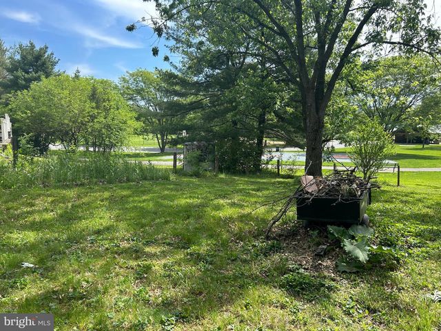 345 WISTERIA AVE, Reading, PA 19606