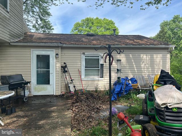 345 WISTERIA AVE, Reading, PA 19606
