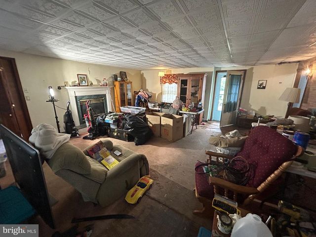 345 WISTERIA AVE, Reading, PA 19606