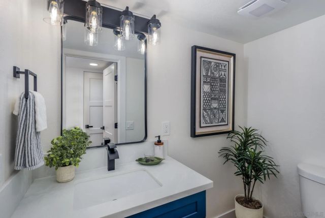 1986 Azure Way, Encinitas, CA 92024