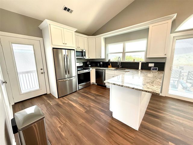 618 Hill ST, Burnet, TX 78611