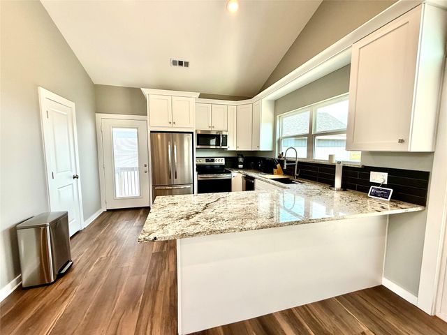 618 Hill ST, Burnet, TX 78611