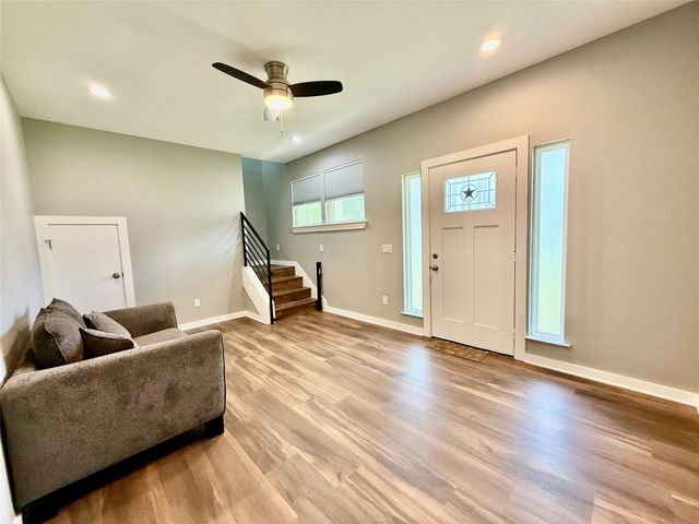 618 Hill ST, Burnet, TX 78611