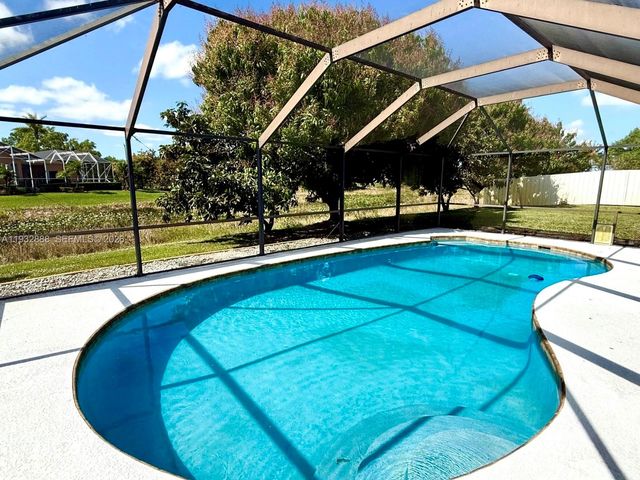 5400 NW Emblem St, Port St. Lucie, FL 34983