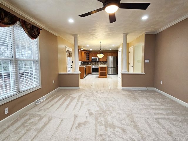 519 Sawmill Rd, Unity Twp, PA 15601