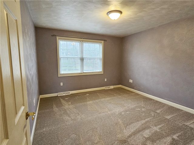 519 Sawmill Rd, Unity Twp, PA 15601