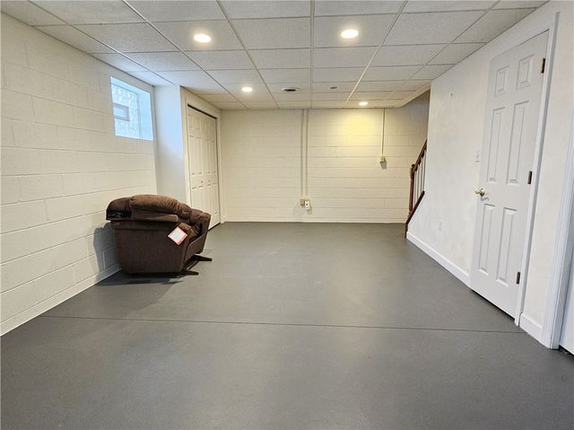 519 Sawmill Rd, Unity Twp, PA 15601