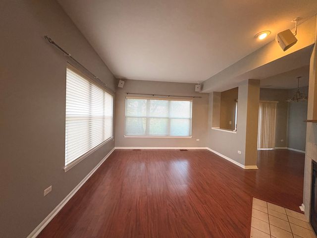 1635 S Candlestick Way, Waukegan, IL 60085