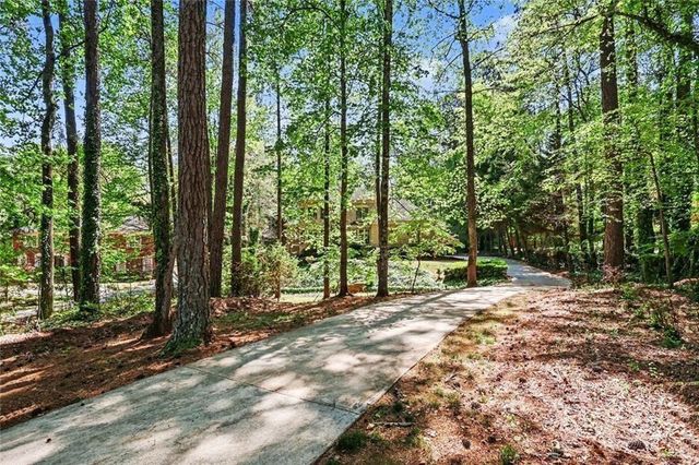 1687 Niskey Lake SW, Atlanta, GA 30331
