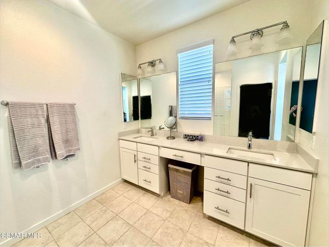 139 Farmhouse Drive 6, Simi Valley, CA 93065