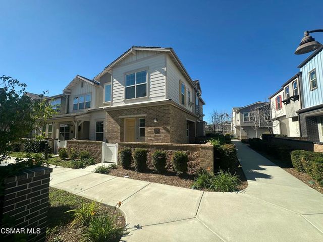 139 Farmhouse Drive 6, Simi Valley, CA 93065