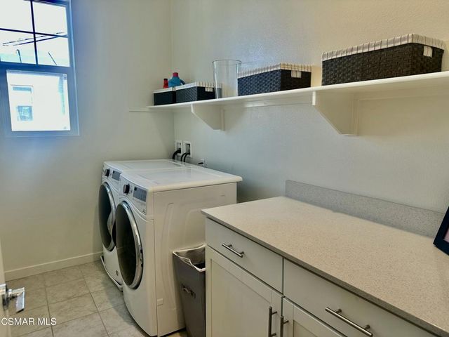 139 Farmhouse Drive 6, Simi Valley, CA 93065