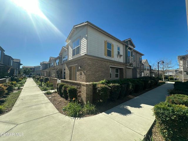 139 Farmhouse Drive 6, Simi Valley, CA 93065