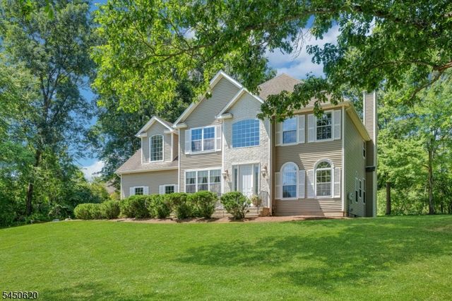 6 Sabine Ln, Hardyston Twp., NJ 07416