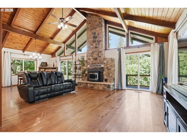 45225 Se PAHA LOOP Dr, Sandy, OR 97055