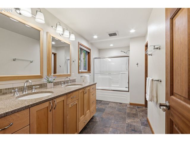 45225 Se PAHA LOOP Dr, Sandy, OR 97055