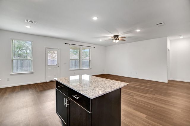 315 Appaloosa Drive, Alvin, TX 77511