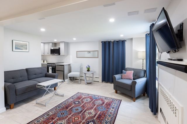 55 Gregory St, Marblehead, MA 01945