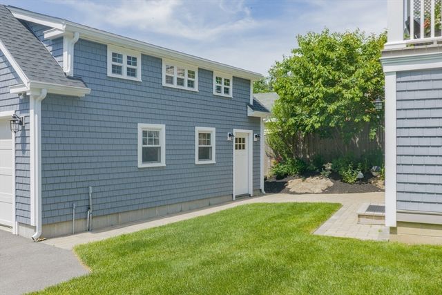 55 Gregory St, Marblehead, MA 01945