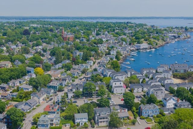 55 Gregory St, Marblehead, MA 01945