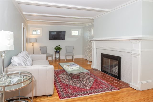 55 Gregory St, Marblehead, MA 01945