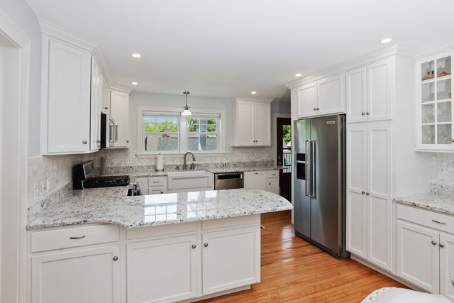 55 Gregory St, Marblehead, MA 01945