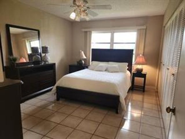 5325 Lakefront Blvd, Delray Beach, FL 33484