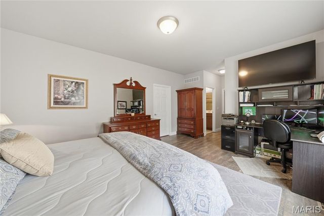 351 Champion Way Drive, Ballwin, MO 63011