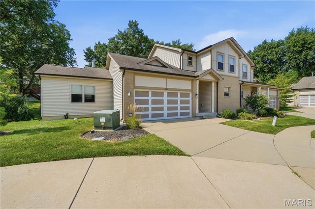 351 Champion Way Drive, Ballwin, MO 63011