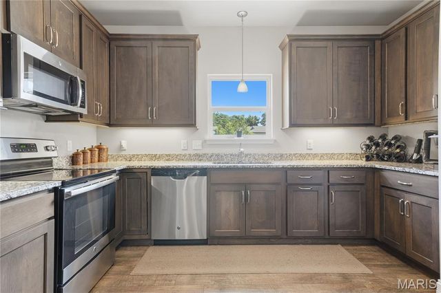 351 Champion Way Drive, Ballwin, MO 63011