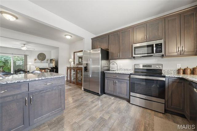 351 Champion Way Drive, Ballwin, MO 63011