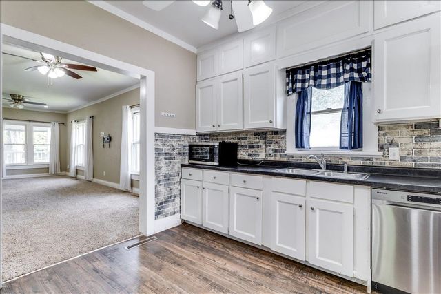 3658 N Arkansas Ave, Wichita, KS 67204
