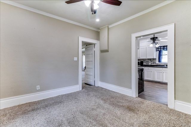 3658 N Arkansas Ave, Wichita, KS 67204