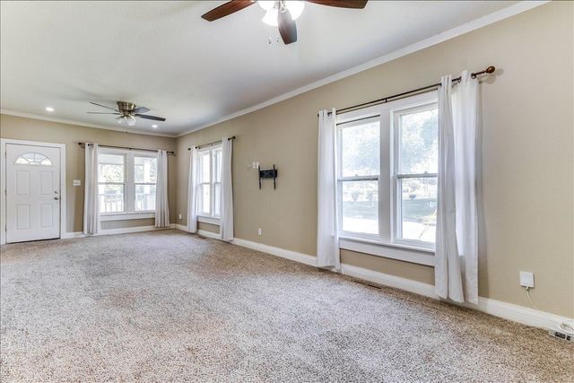 3658 N Arkansas Ave, Wichita, KS 67204