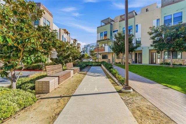 1682 Grandview, Costa Mesa, CA 92627