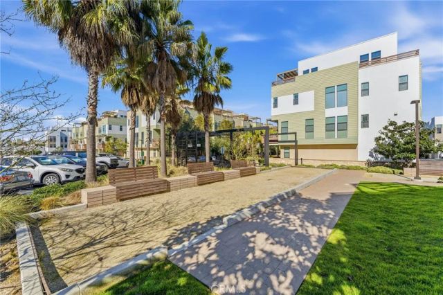 1682 Grandview, Costa Mesa, CA 92627