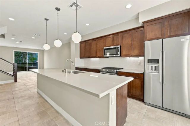 1682 Grandview, Costa Mesa, CA 92627