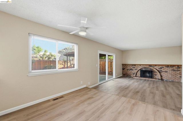 518 Churchill Park Dr, San Jose, CA 95136