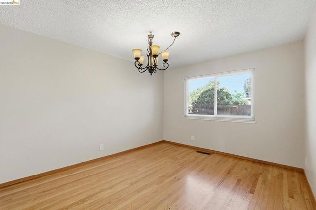 518 Churchill Park Dr, San Jose, CA 95136