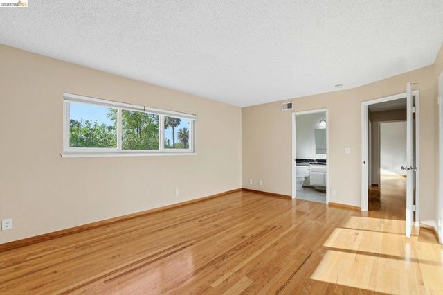 518 Churchill Park Dr, San Jose, CA 95136