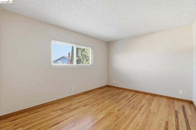 518 Churchill Park Dr, San Jose, CA 95136