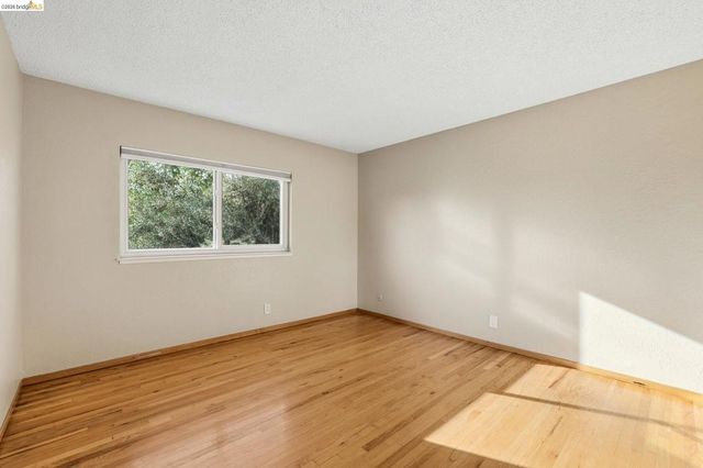 518 Churchill Park Dr, San Jose, CA 95136