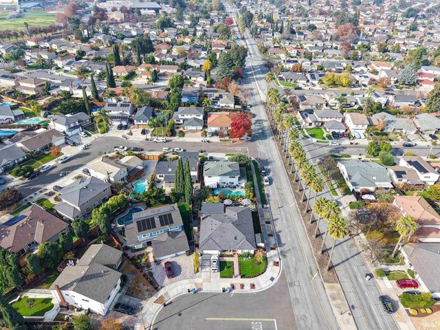 518 Churchill Park Dr, San Jose, CA 95136