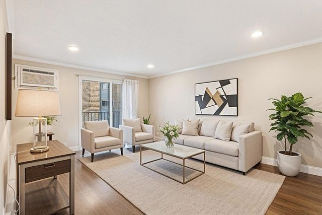 10 Woodcrest 4, Weymouth, MA 02190